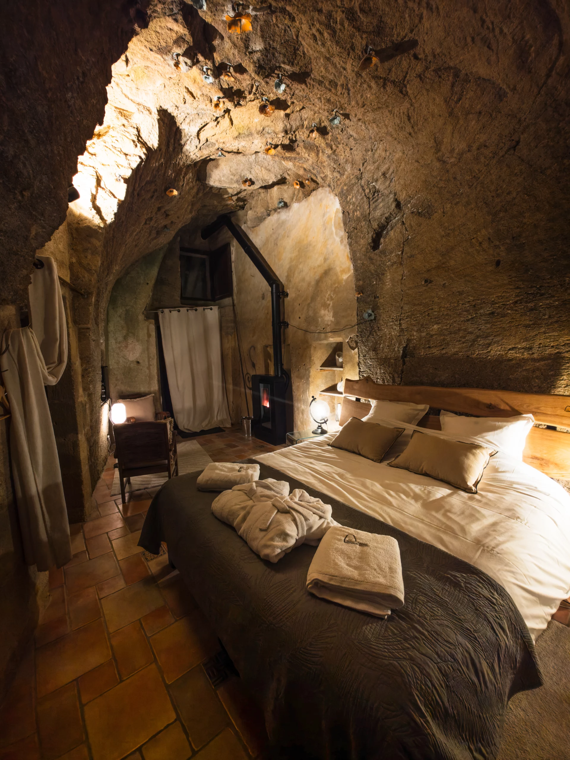 Intérieur de la chambre Le Cocon - Les Voûtes Oubliées