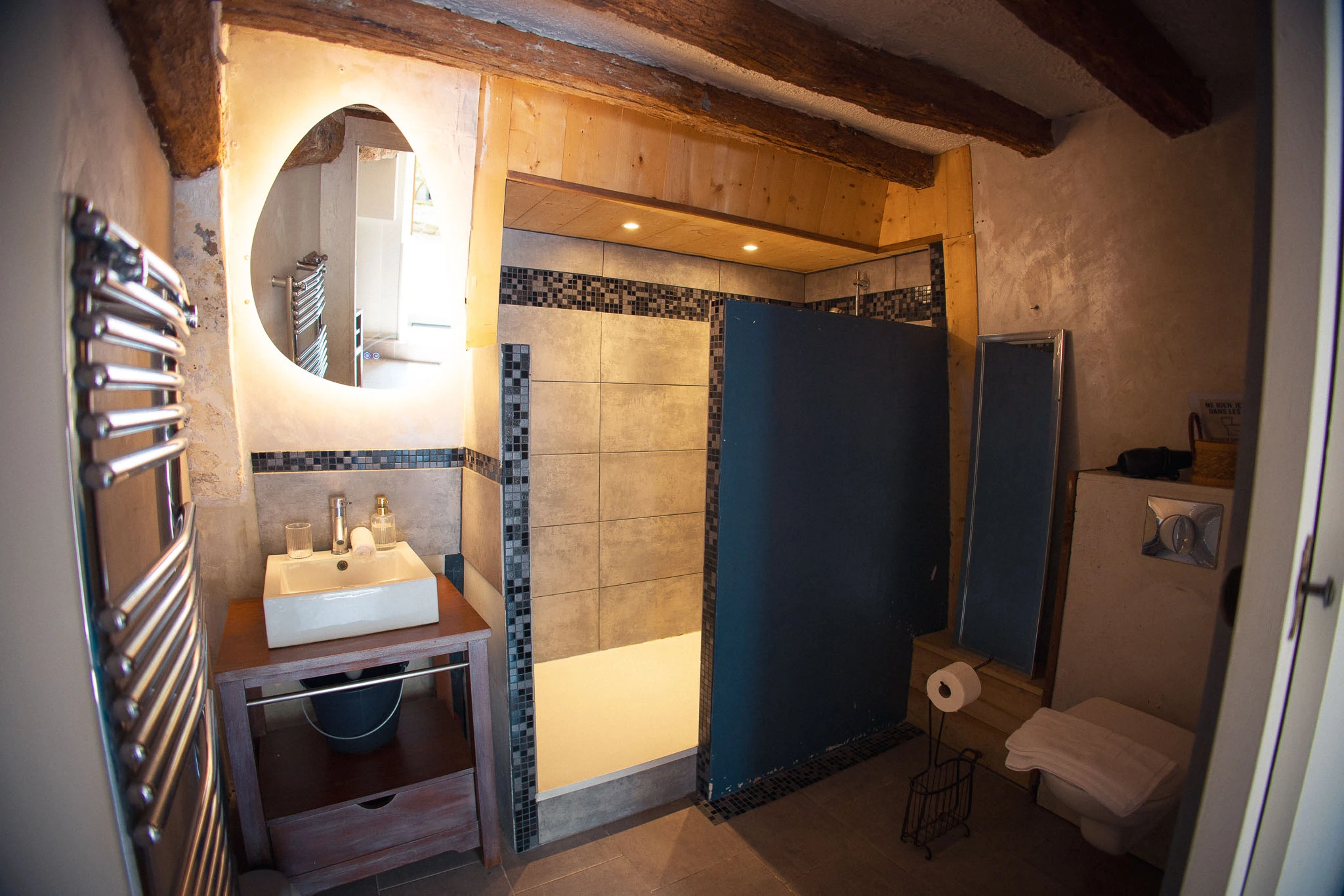 Salle de Bain Rose Bleue